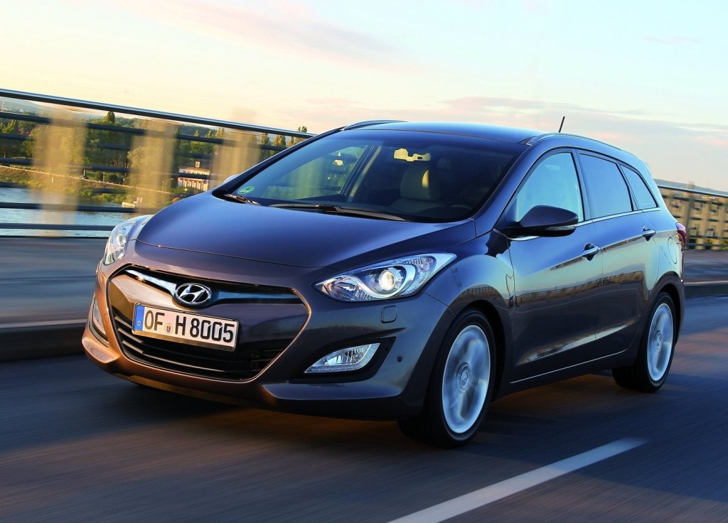 Hyundai-i30_Wagon_2013_1600x1200_wallpaper_07