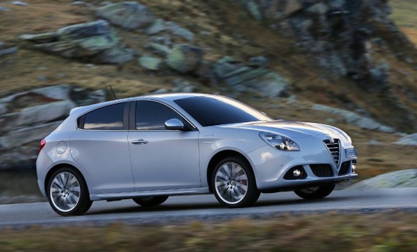 Alfa_Romeo-Giulietta_2014_1600x1200_wallpaper_0b