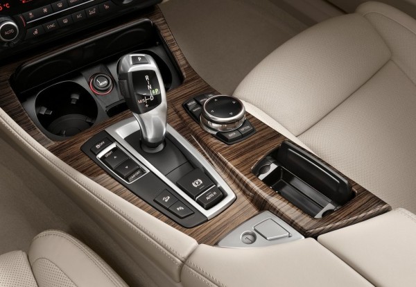BMW-5-Series_2014_1024x768_wallpaper_71