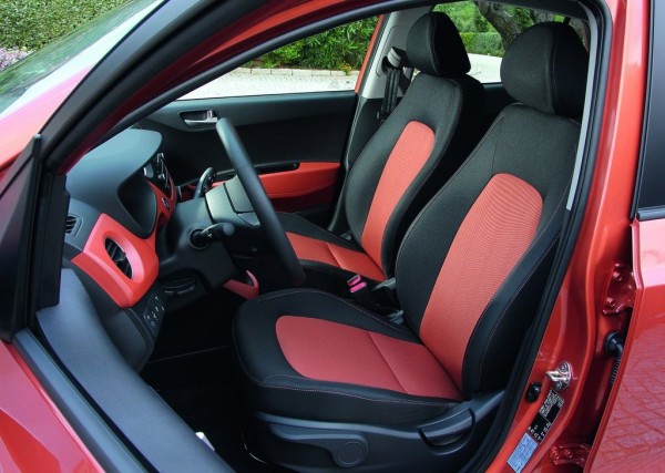 Hyundai-i10_2014_1024x768_wallpaper_51