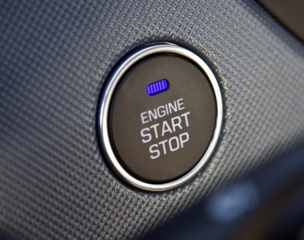 Hyundai-i10_2014_1024x768_wallpaper_5f