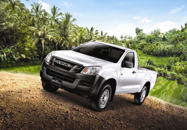 ISUZU DMAX_SC_4x4_PaddyField_KV