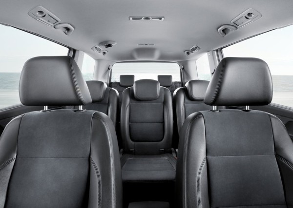 Volkswagen-Sharan_2011_1024x768_wallpaper_1d