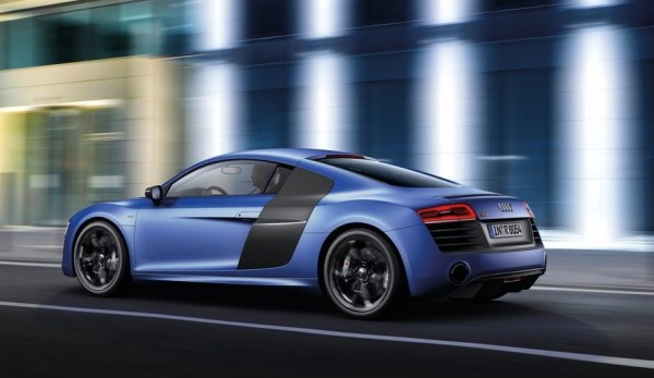 Audi-R8_V10_plus_2013_1024x768_wallpaper_0e
