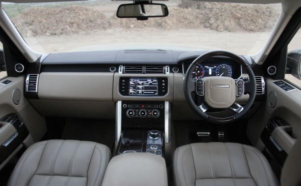 Range-Rover-Dashboard1