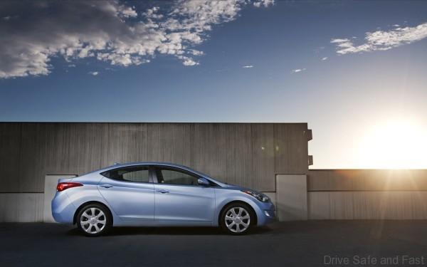 hyundai-elantra-2013-01