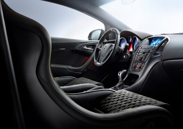 Opel-Astra_OPC_Extreme_2015_800x600_wallpaper_04