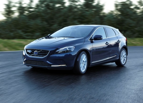 Volvo V40 D4