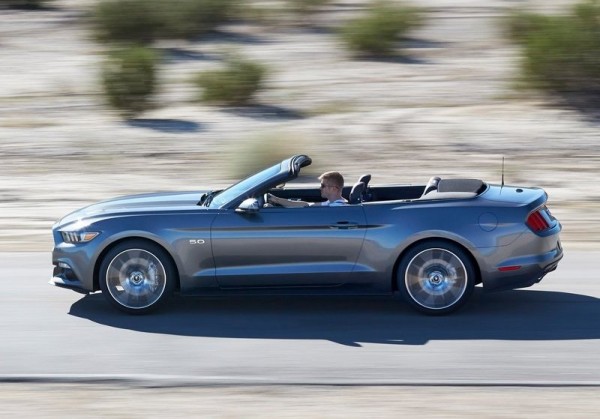 Ford-Mustang_Convertible_2015_800x600_wallpaper_08