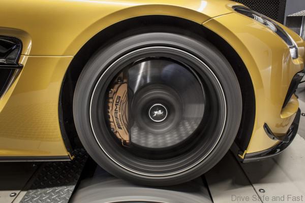 2014 MCCHIP-DKR Mercedes-Benz SLS 63 AMG Black Series