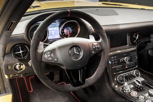 2014 MCCHIP-DKR Mercedes-Benz SLS 63 AMG Black Series