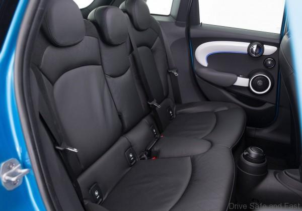 Mini-Cooper_5-door16