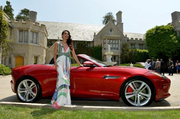 Raquel Pomplun Jaguar F-Type1