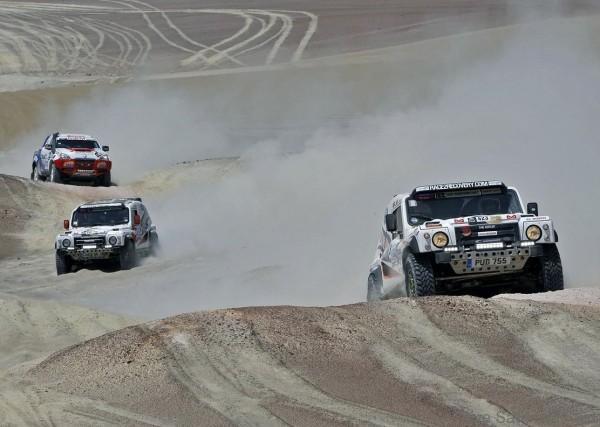 MOTORSPORT - DAKAR PERU CHILE ARGENTINA 2013 - STAGE 3 / ETAPE 3 - PISCO (PER) TO NAZCA (PER) - 07/01/2013 - PHOTO : ERIC VARGIOLU / DPPI - 423 GOTT BENJAMIN ( ROYAUME-UNI ) ZAMBON MARK ( ETATS-UNIS ) - BOWLER - RACE2RECOVERY - ACTION
