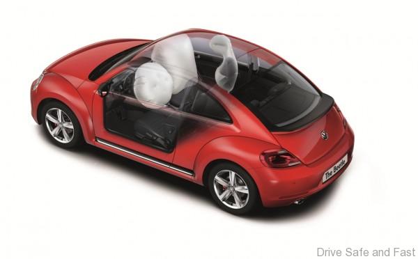 Combined side and thorax airbags for front passengers