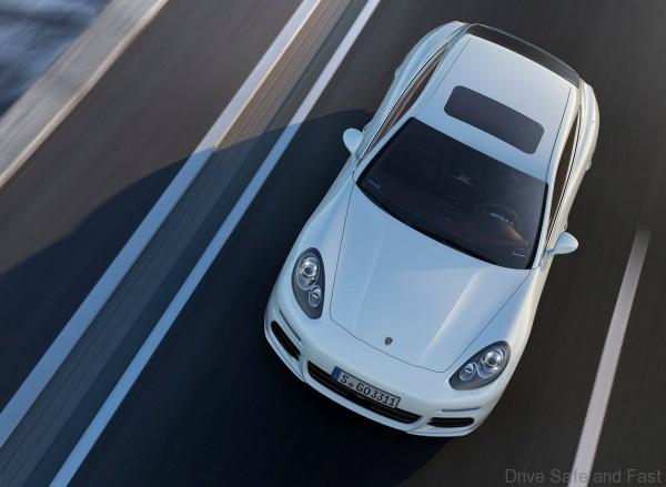 Porsche-Panamera_3