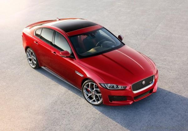Jaguar-XE_S_2016_02