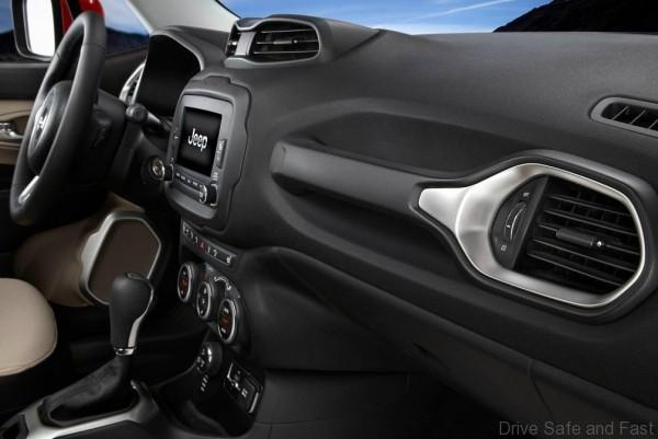 Jeep-Renegade_2015_7