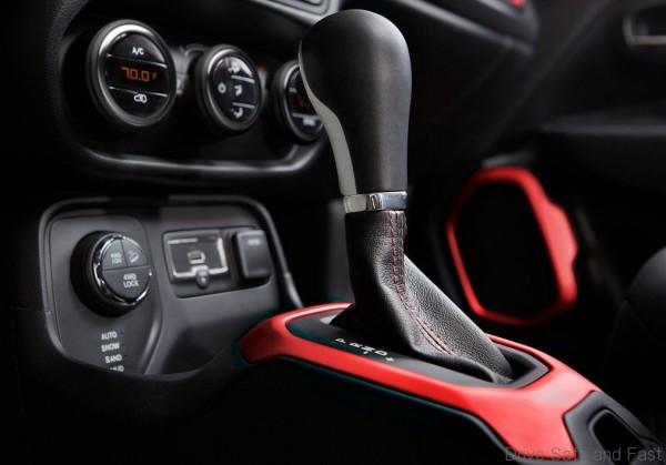 Jeep-Renegade_2015_8