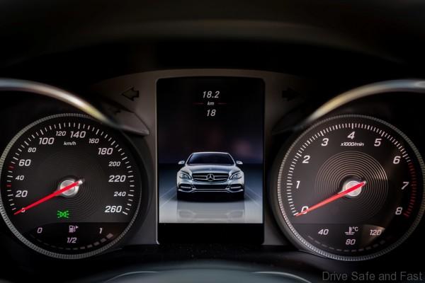 Mercedes-Benz C 250 EXCLUSIVE (13)