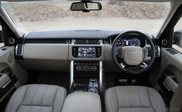 Range-Rover-Dashboard1