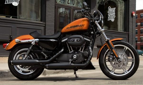 harley-davidson-883-roadster_2