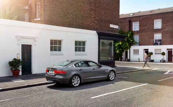JAGUAR_XE_PORTFOLIO_LONDON_03