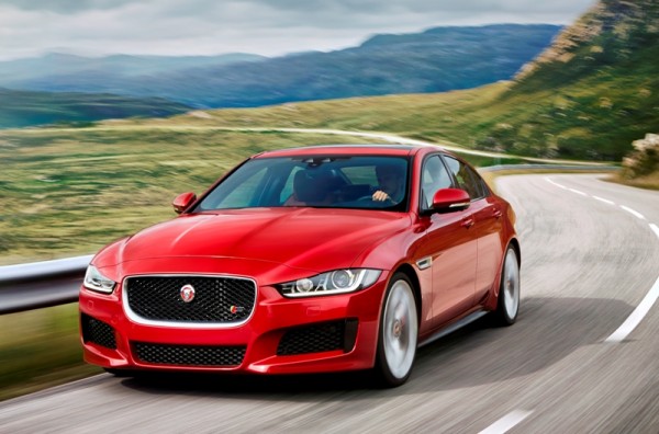 JAGUAR_XE_S_DYNAMIC_03
