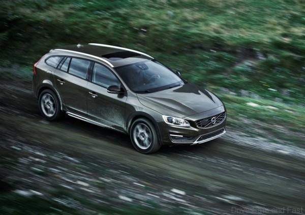 Volvo-V60_Cross_Country_201602