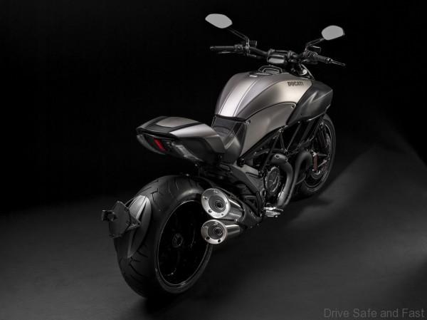ducati-diavel-titanium_7