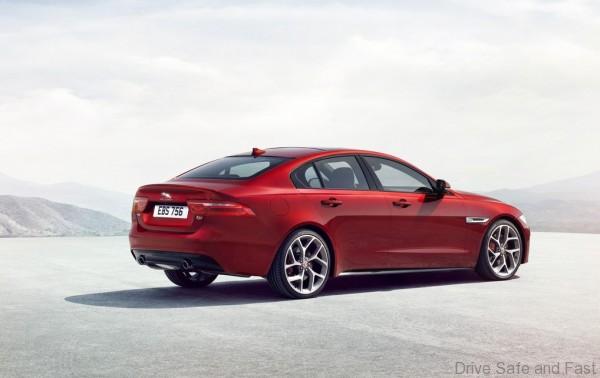 jaguar_xe_182_1920x1080.jpg
