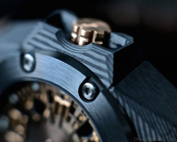 Linde Werdelin Oktopus Carbon Moon2
