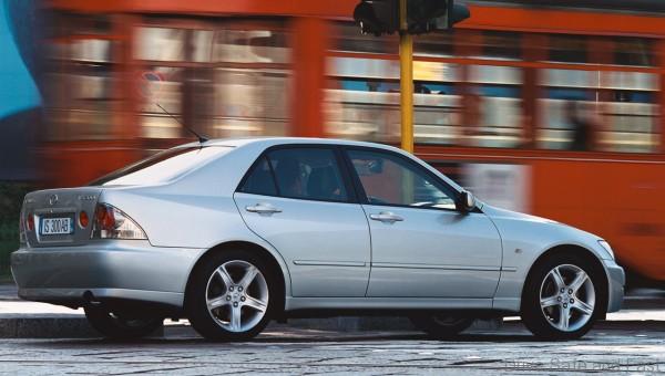 lexus_is_1999_4