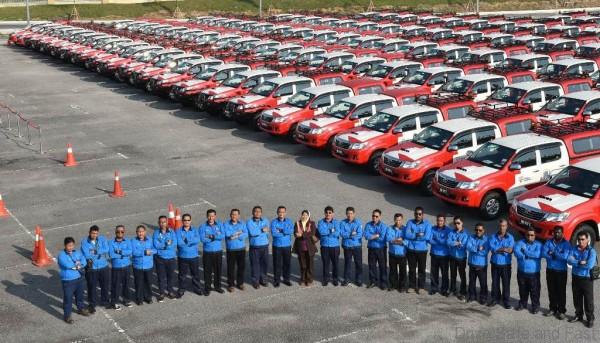 Toyota Hilux with TNB staff