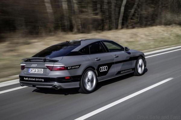AudiA7-3