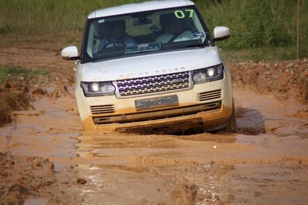 Land-Rover-Experience-02