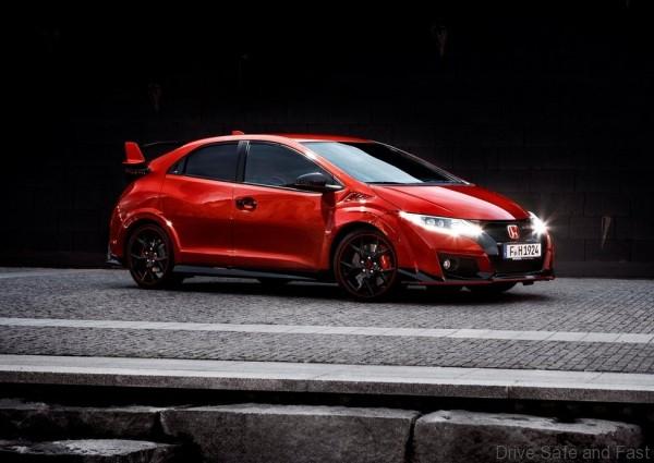 Honda-Civic_Type_R_2015_03