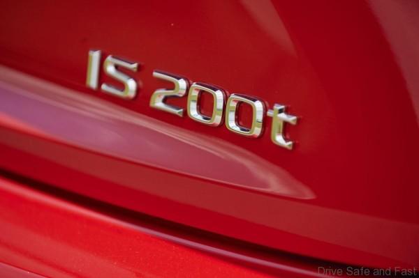 Lexus-IS-200t-7