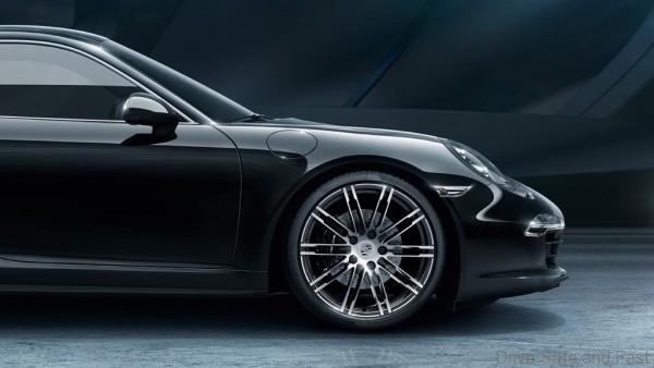 Porsche-911-Black-Edition-5