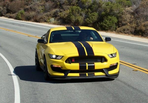 Ford-Mustang_Shelby_GT350R03