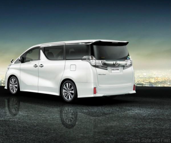 Toyota-vellfire-11