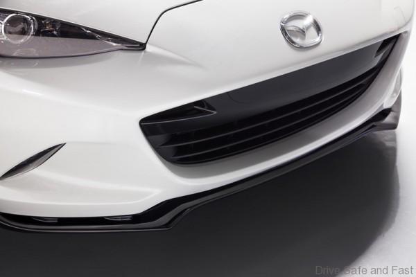 2016 Mazda MX-5 with Accessories Concept