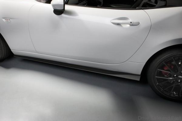 2016 Mazda MX-5 with Accessories Concept