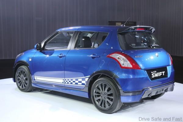 Limited Edition SUZUKI Swift RR2 (Side_Back view)