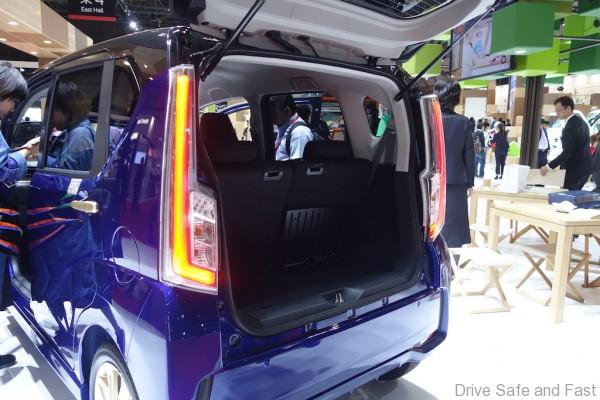 Daihatsu-Move-5