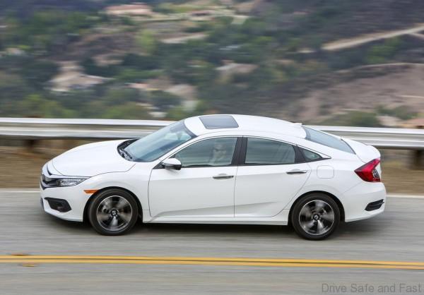 Honda-Civic_Sedan_2016_16