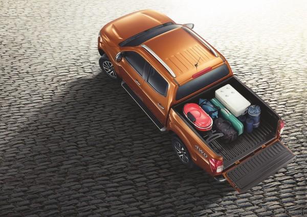 12 All-New NP300 Navara_Double Cab_Top