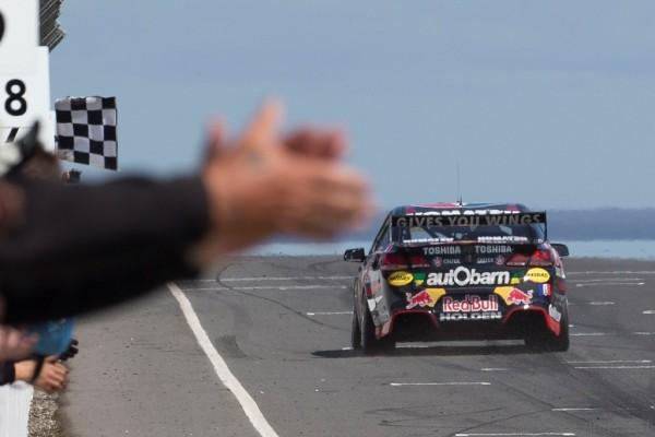 V8 SUPERCAR CHAMPIONSHIP PHILLIP ISLAND