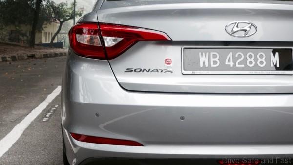 Hyundai-Sonata-Review- - 10