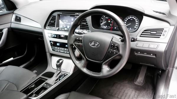 Hyundai-Sonata-Review- - 6
